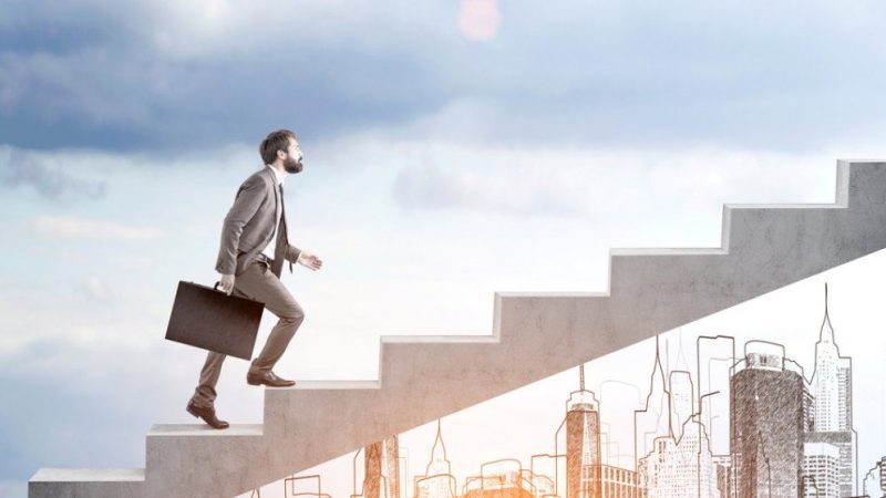 Cum poti avansa mai usor in cariera