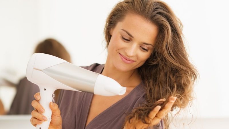 Cum alegi cel mai bun uscator de par