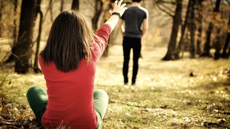 Sase tipuri de comportamente care pot duce la despartire